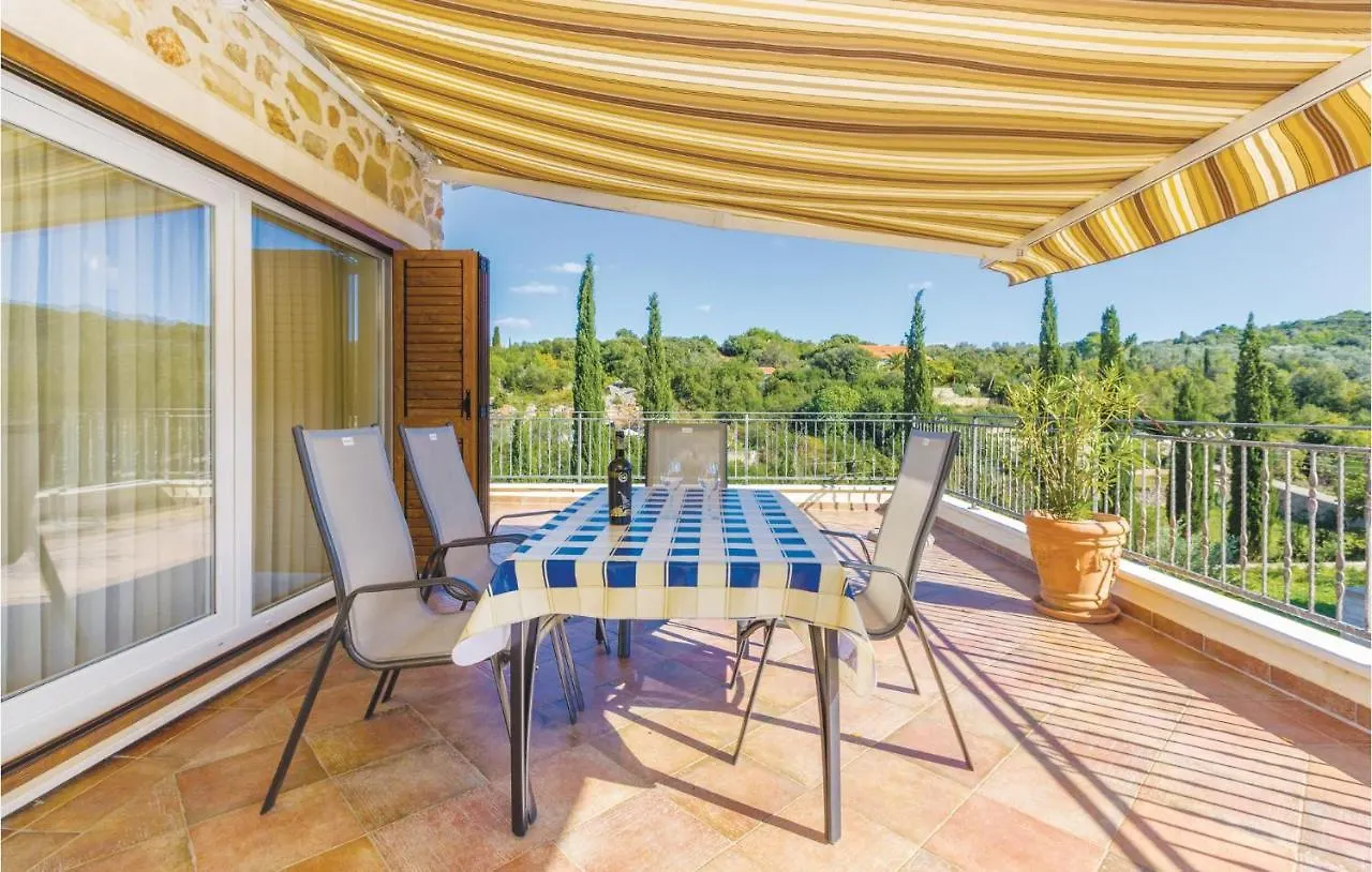 Stunning Home In Zman With Kitchen 0*,