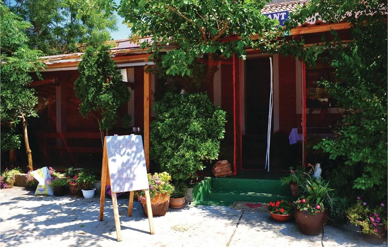 Holiday home Stunning Home In Zman With Kitchen