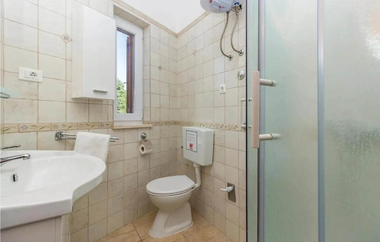 Feriehus Stunning Home In Zman With Kitchen