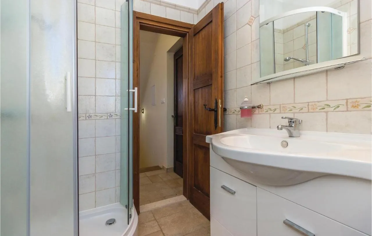 Holiday home Stunning Home In Zman With Kitchen