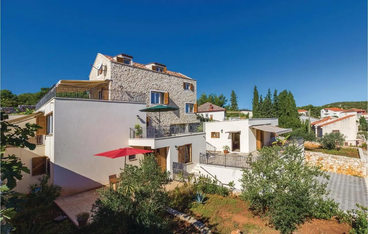 Stunning Home In Zman With Kitchen Holiday home