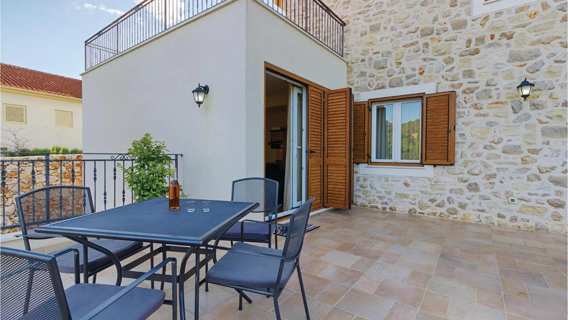 Stunning Home In Zman With Kitchen Prázdninový dům