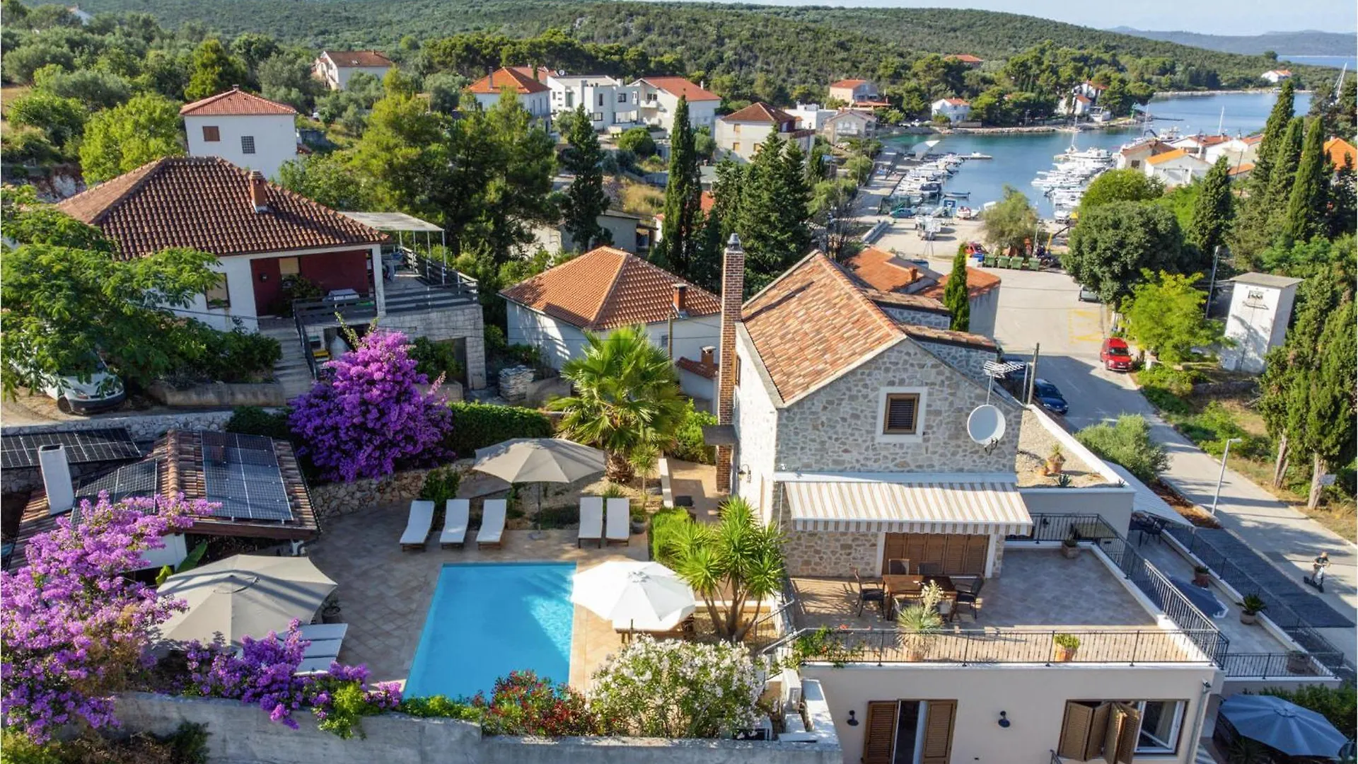 Holiday home Stunning Home In Zman With Kitchen